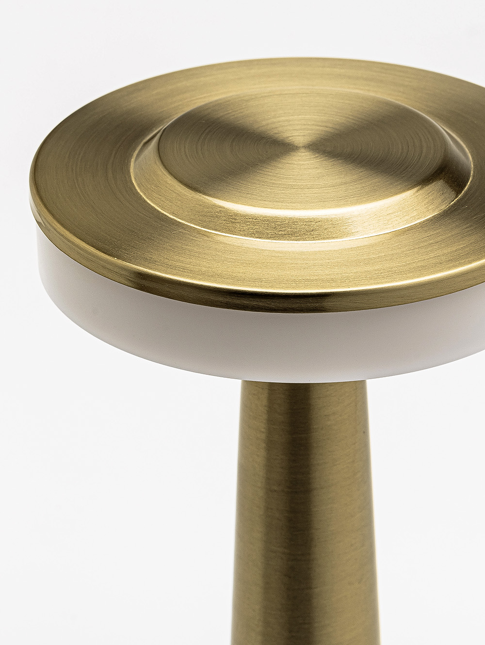 LAMPARA LED RECARGABLE SEATTLE GOLDEN image number null