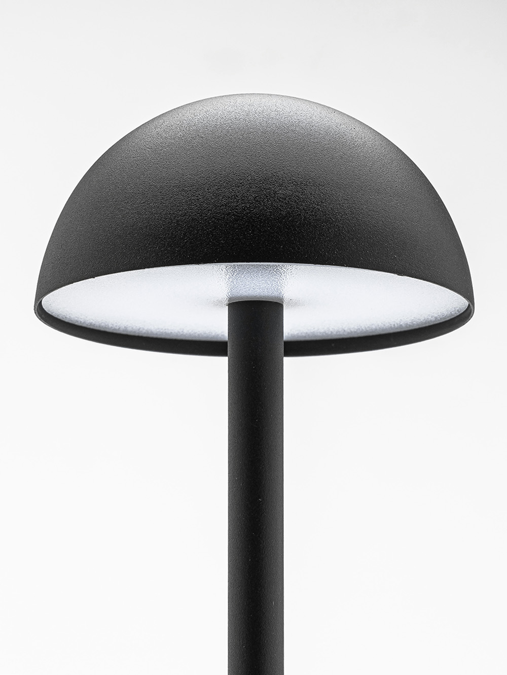 LAMPARA LED RECARGABLE GEORGIA BLACK image number null