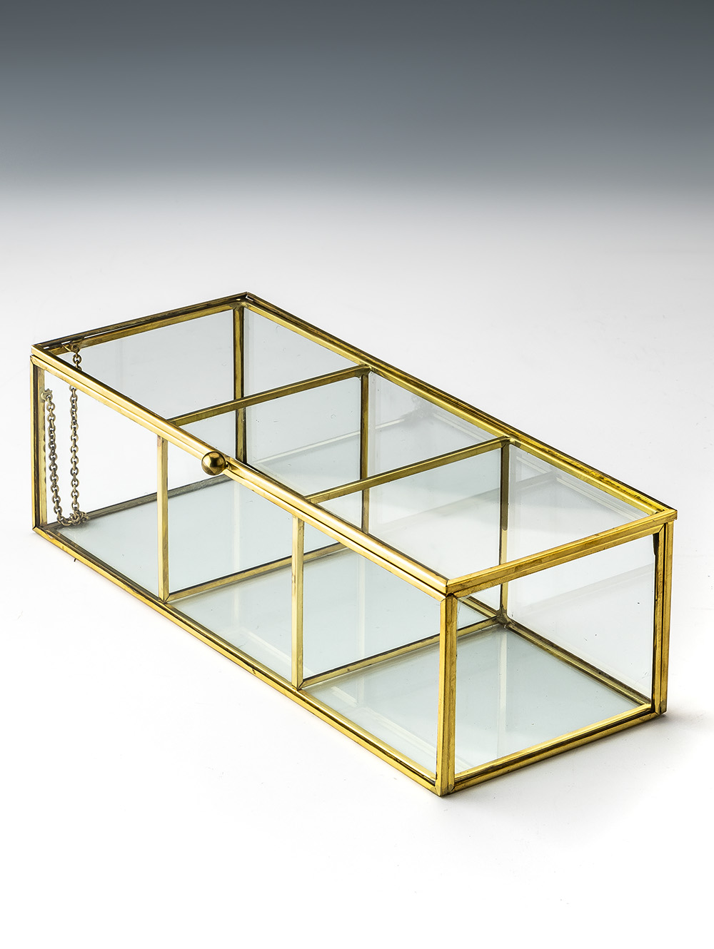 Alhajero de vidrio borde dorado-BATES-Landmark-02.jpg image number null
