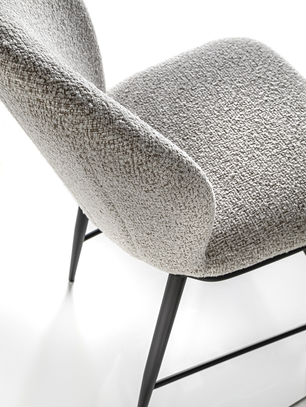 BANQUETA EMI LIGTH GREY image number null