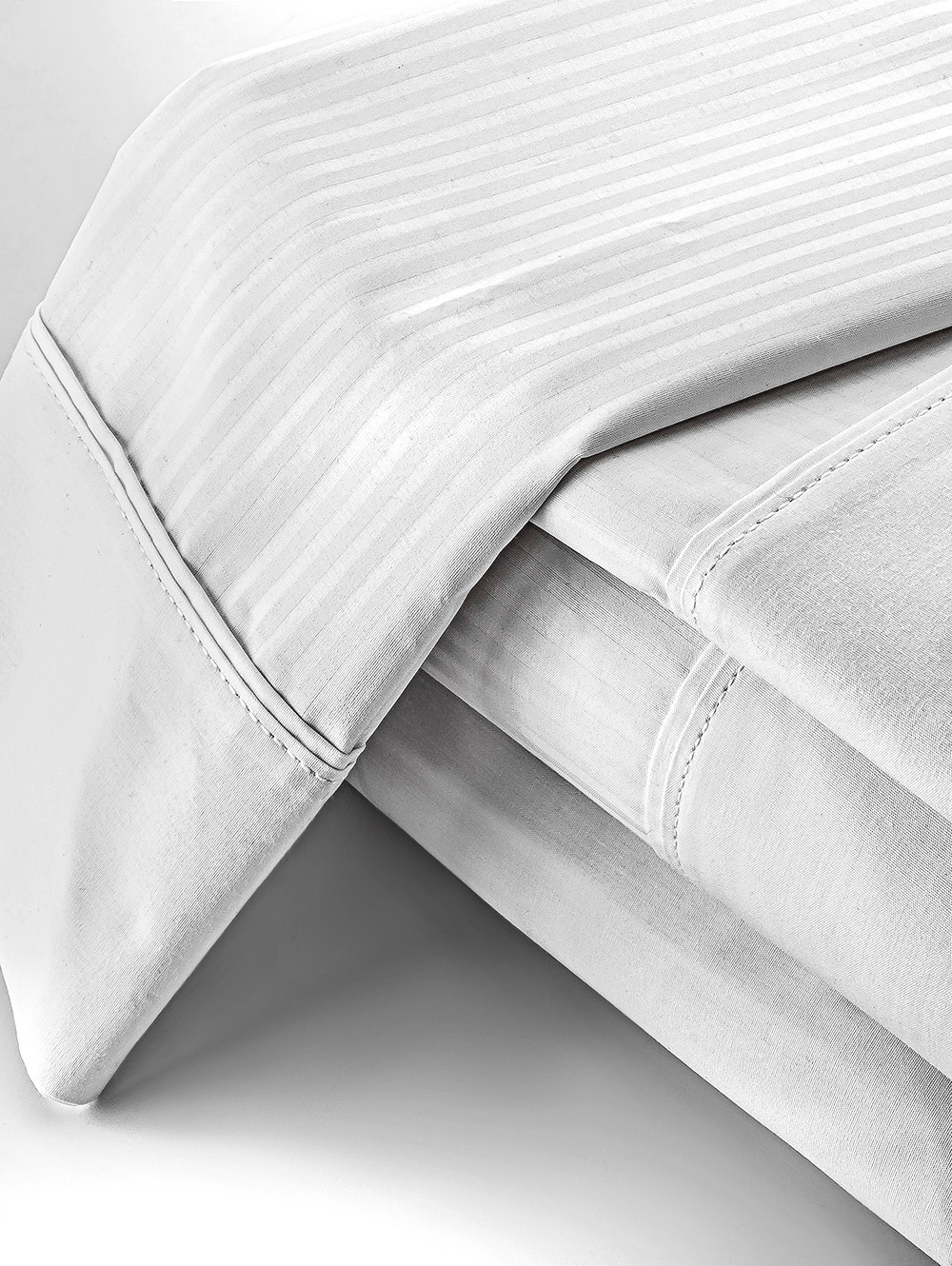 JUEGO DE SABANAS CANNON CLASSIC WHITE 2PL 200 HILOS image number null