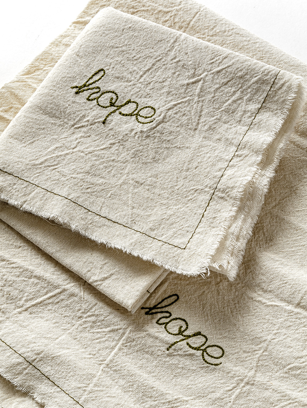 SET X 6 SERVILLETAS BORDADA HOPE NATURAL/VERDE 40 x 40 image number null