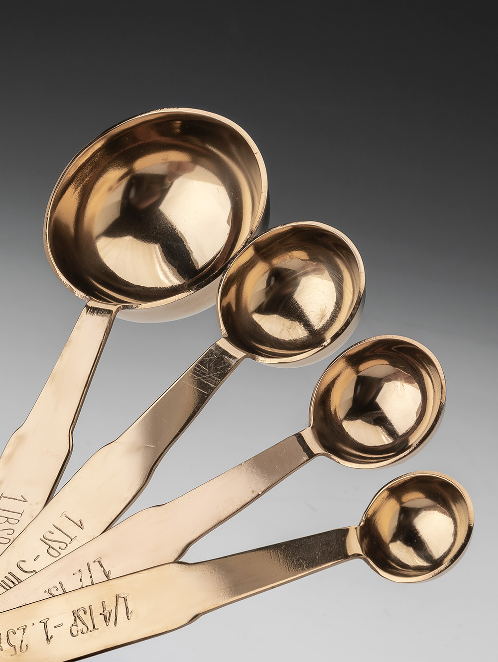 Set de cucharas medidoras doradas-VALKO-Landmark-03.jpg image number null