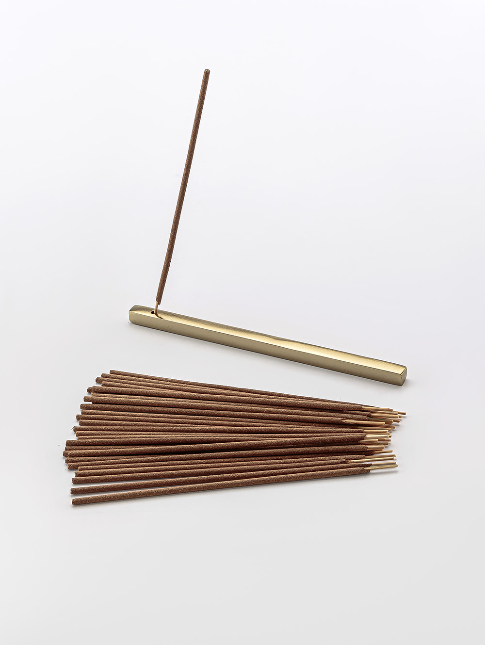 SET INCIENSO HARMONIE WHITE JASMINE X 30 UNIDADES CON SOPORTE image number null