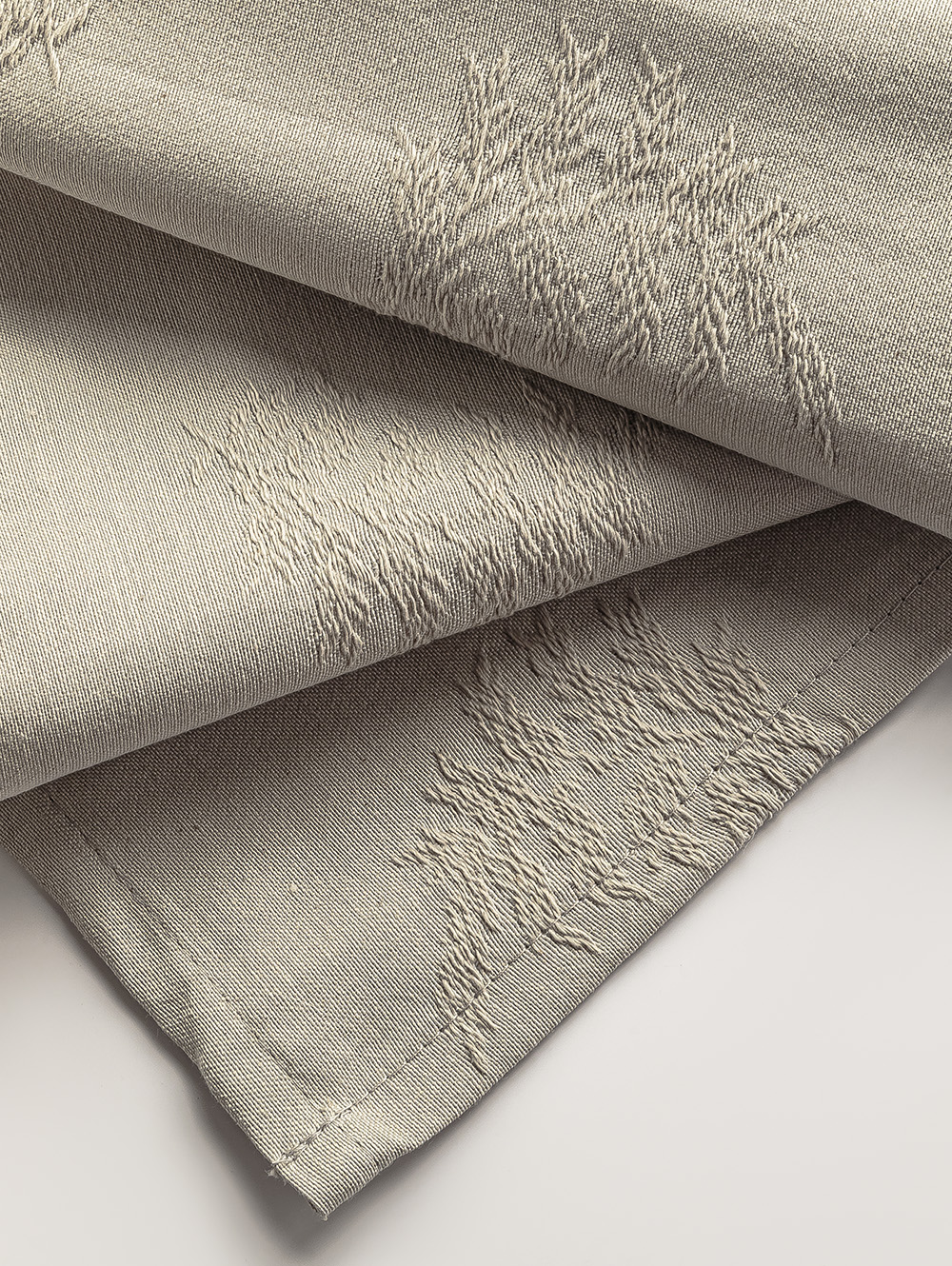 SERVILLETA LEAVES 45 x 45 GRIS NIEBLA image number null