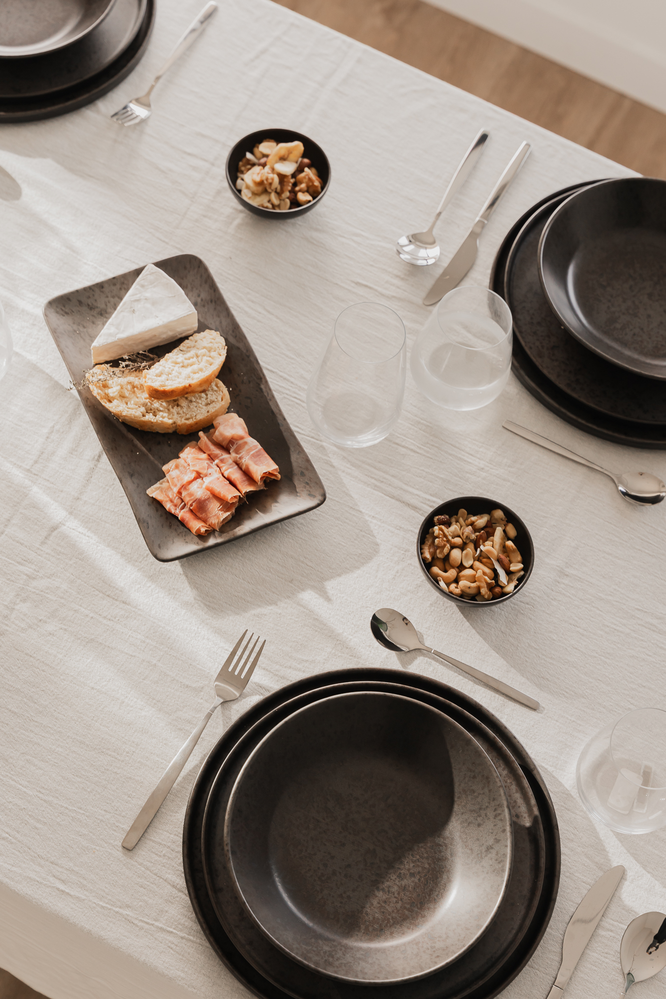 PLATO RECTANGULAR IRONSTONE 16 X 29 image number null