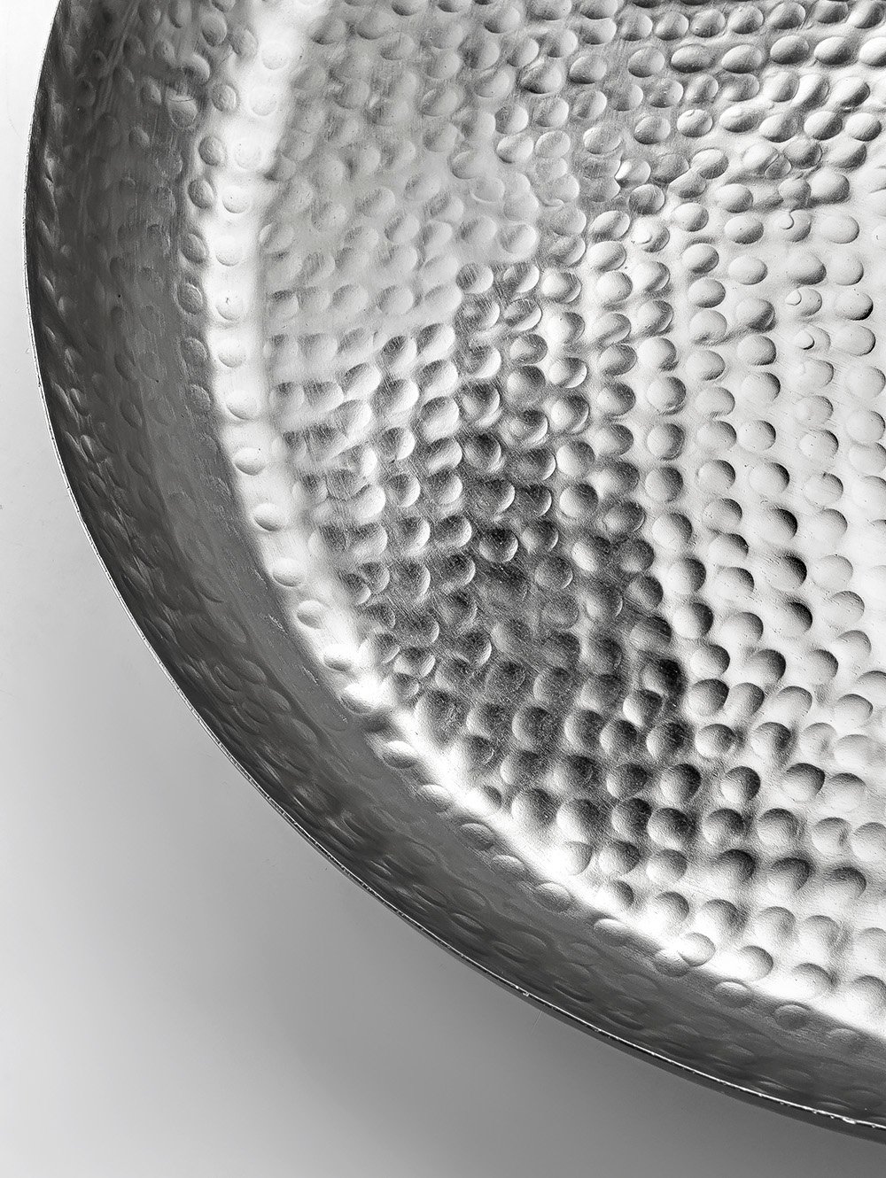 bandeja plateada-BANDEJA REDONDA CARVING LARGE-CODECO-5.jpg image number null