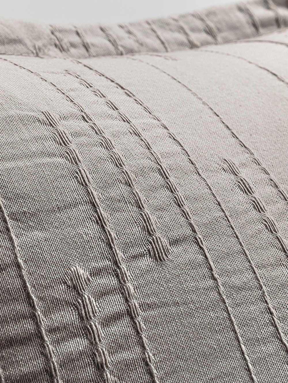 ALMOHADON SAMI 70 X 50 NIEBLA image number null