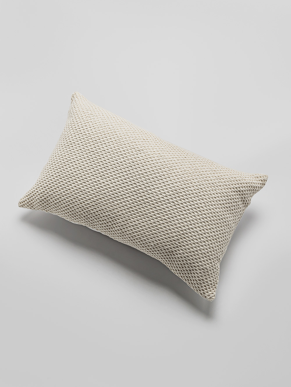 ALMOHADON ALMENDRA CRUDO RECTANGULAR 50X30 image number null