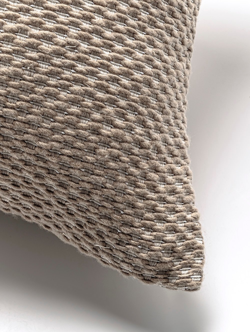 ALMOHADON ALMENDRA TOSTADO RECTANGULAR 50X30 image number null