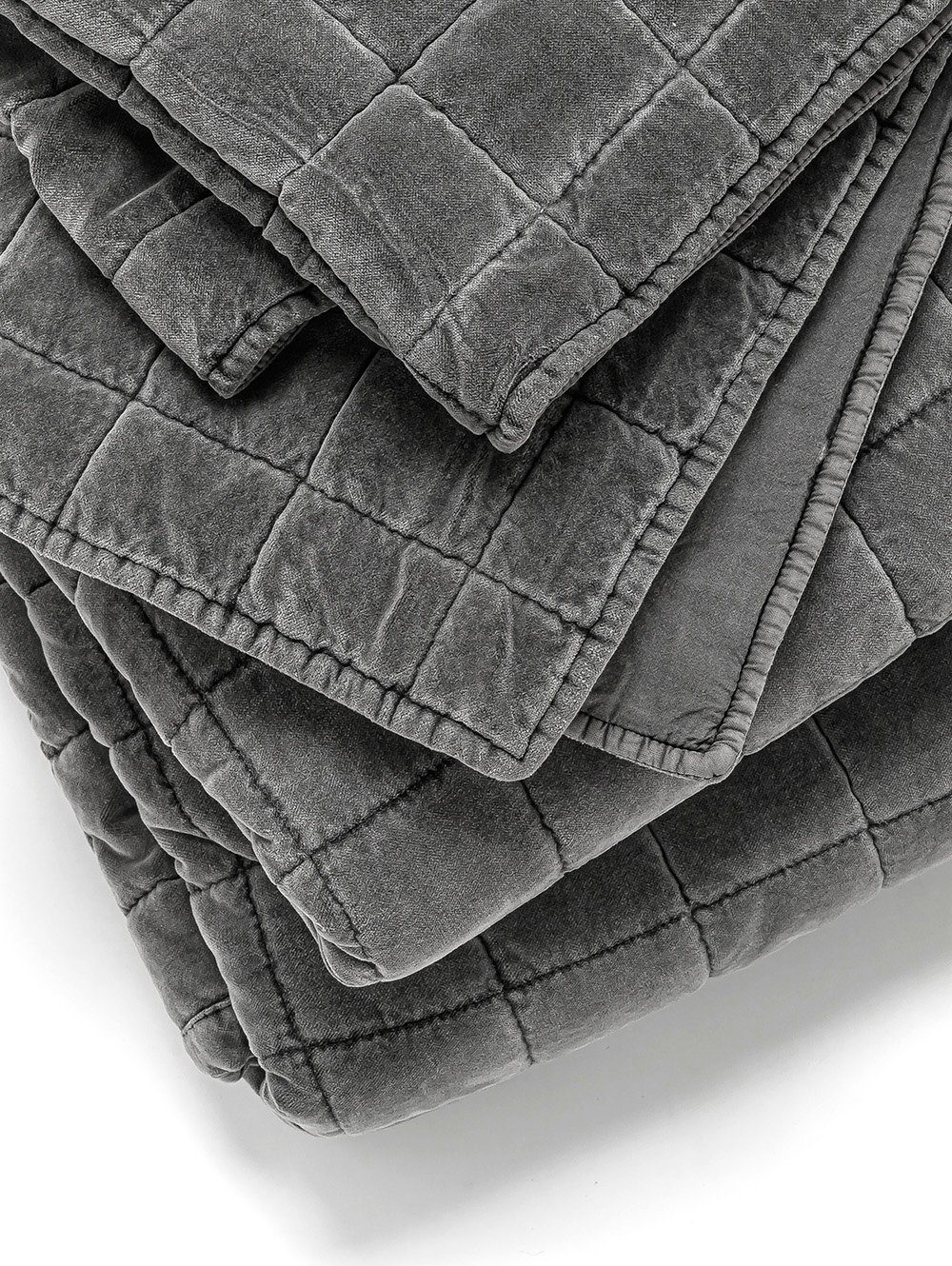 acolchado-queen-gris-ACOLCHADO-MADISON-QUEEN-DARK-GREY-HONOR-6.jpg image number null
