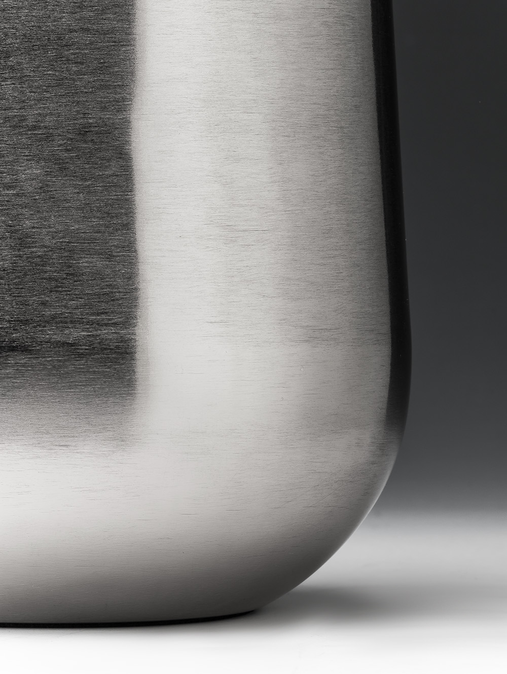 Florero alto gris-RISOR-Landmark-02.jpg image number null