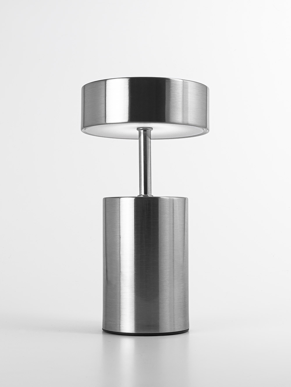 LAMPARA LED RECARGABLE WAYNE SILVER image number null