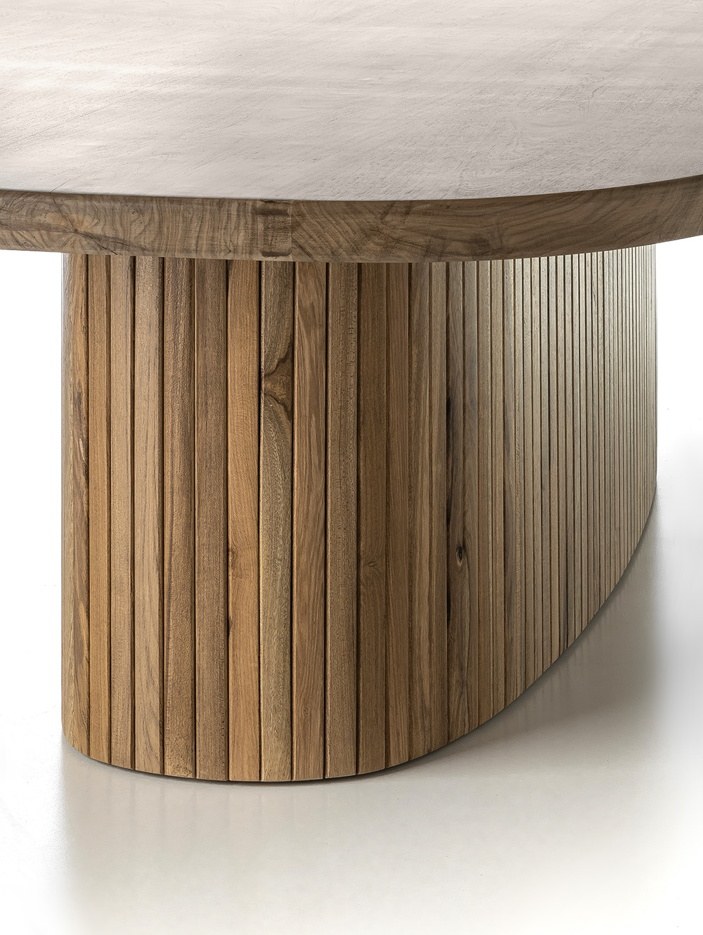 Mesa baja ovalada de madera-VARILLAS PETIRIBI 140 X 80-Landmark-06.jpg image number null