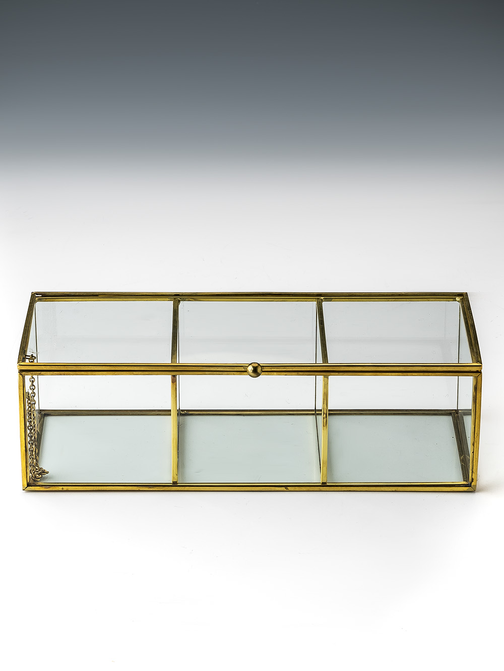 Alhajero de vidrio borde dorado-BATES-Landmark-04.jpg image number null