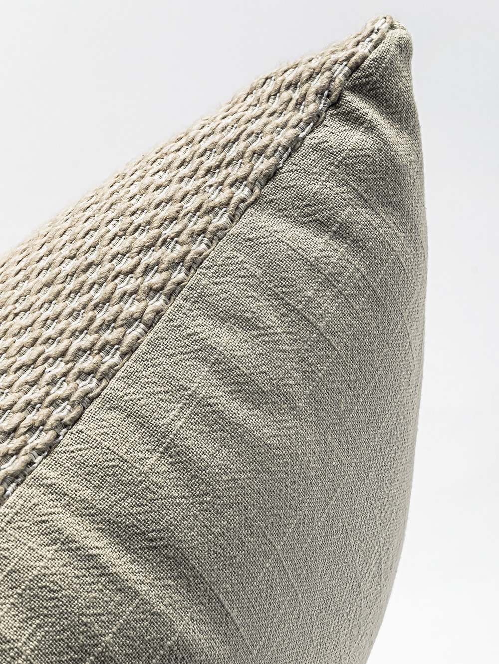 almohadon-para-sillon-ALMOHADON-ALMENDRA-TOSTADO-RECTANGULAR-50X30-DATEX-5.jpg image number null