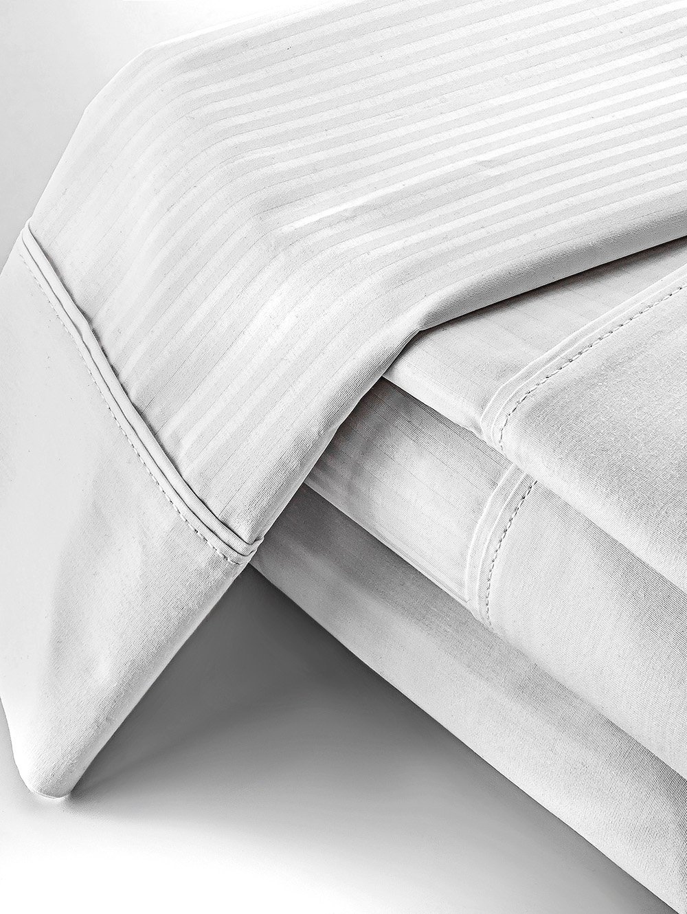 JUEGO DE SABANAS CANNON CLASSIC WHITE 2PL 200 HILOS image number null