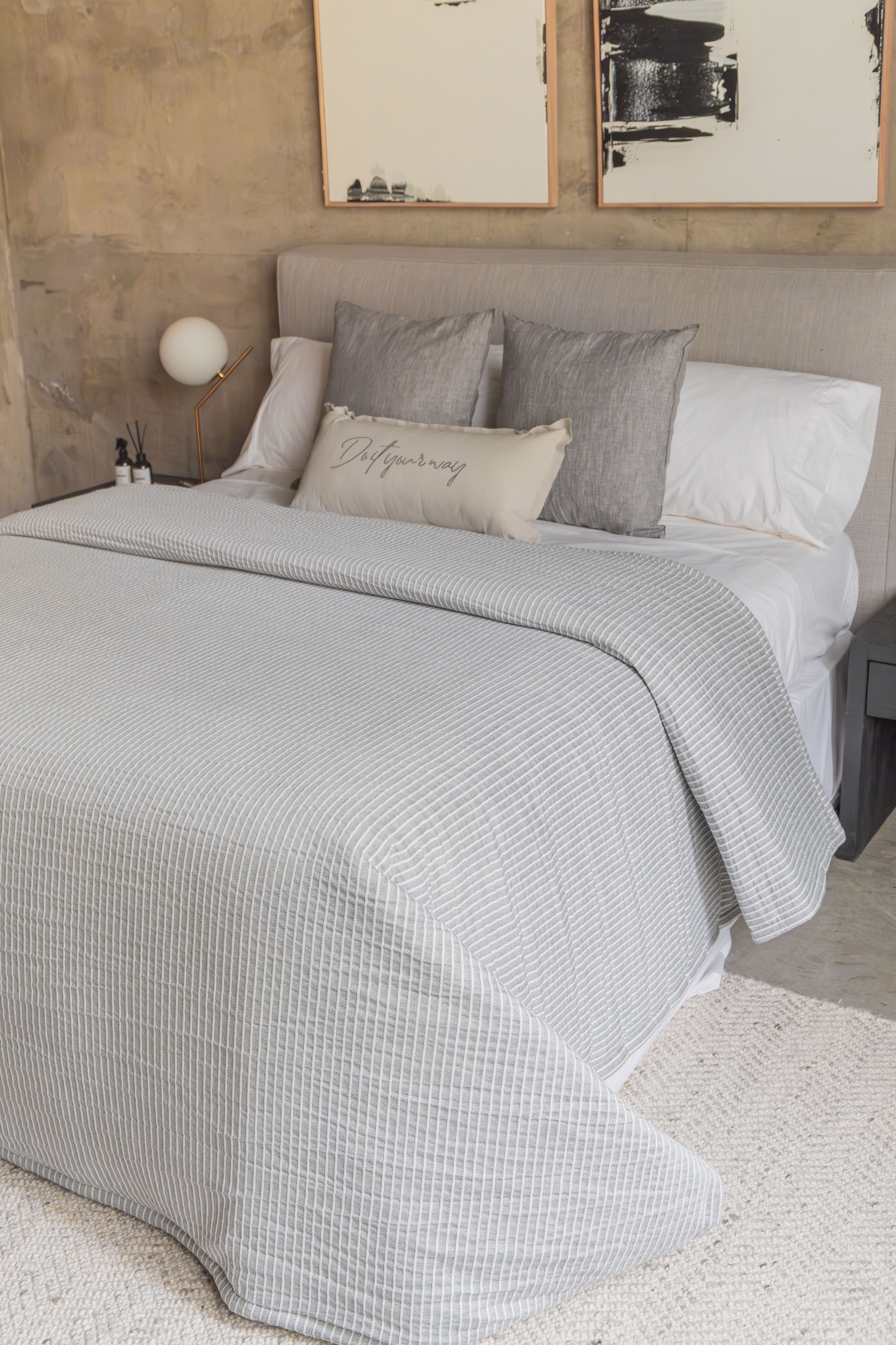 ACOLCHADO STRONG KING 260 X 250 GRIS CLARO image number null