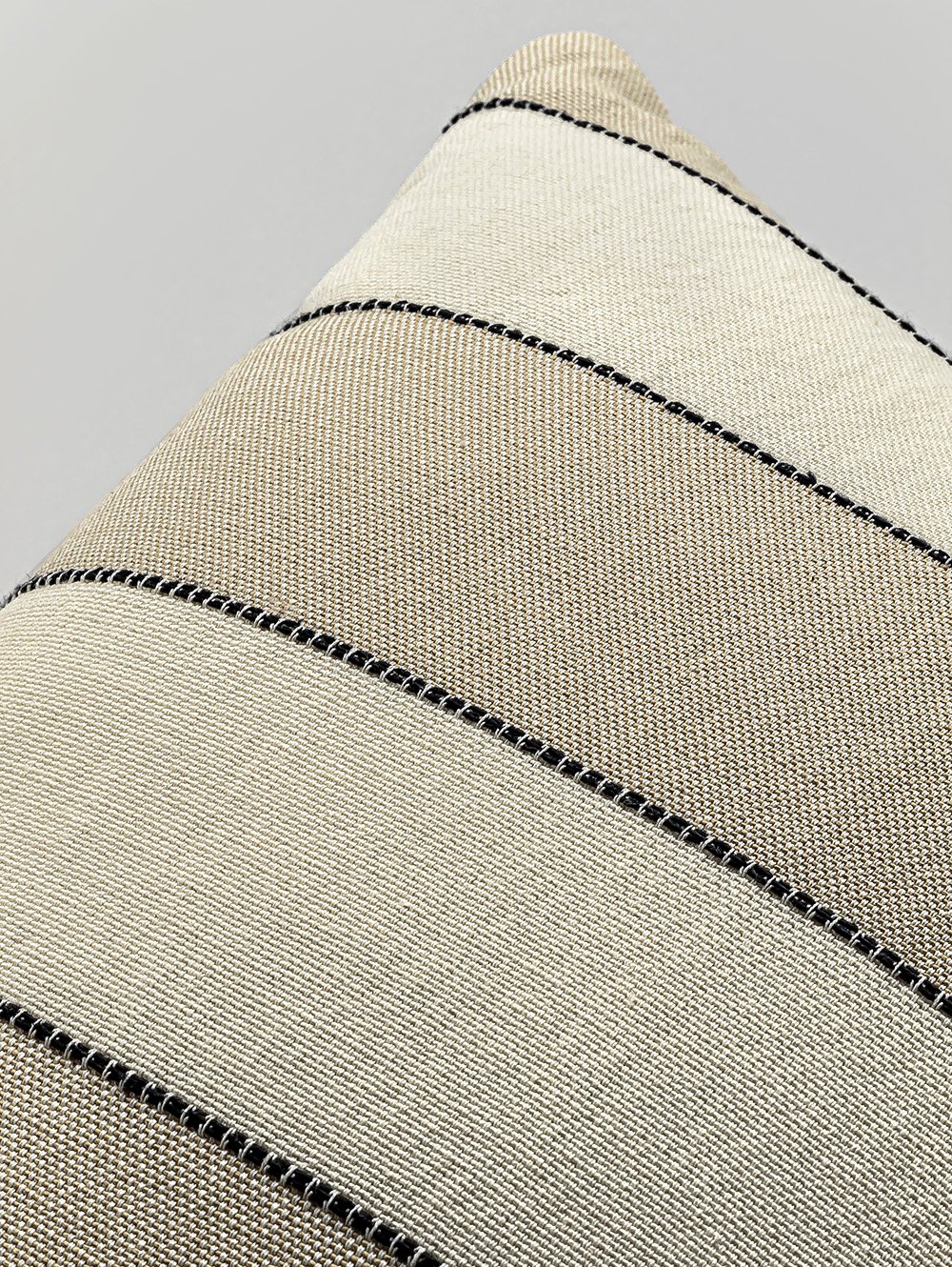 ALMOHADON 45 x 45 ESTE LINO image number null