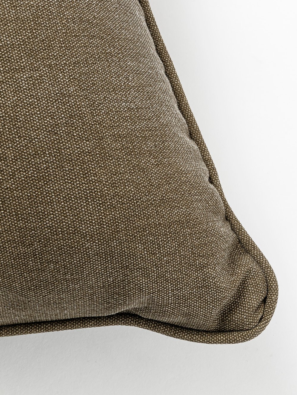 almohadon para sillon-ALMOHADON ENVEJECIDO CON VIVO CANELA 50 X 50-FABRICA LANDMARK-4.jpg image number null
