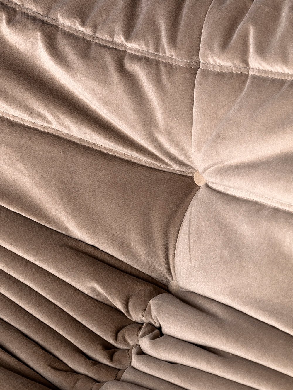 SILLON TOGO VELVET CREMA image number null