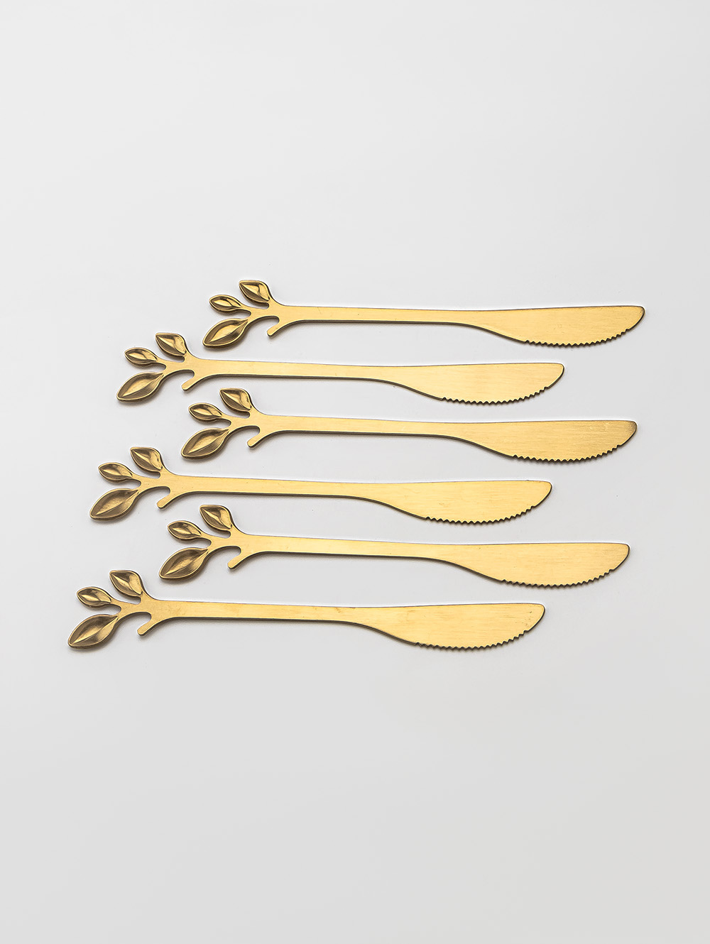 SET X6 CUCHILLOS DORADOS LEAF DISE&Ntilde;O HOJA EN CAJA image number null