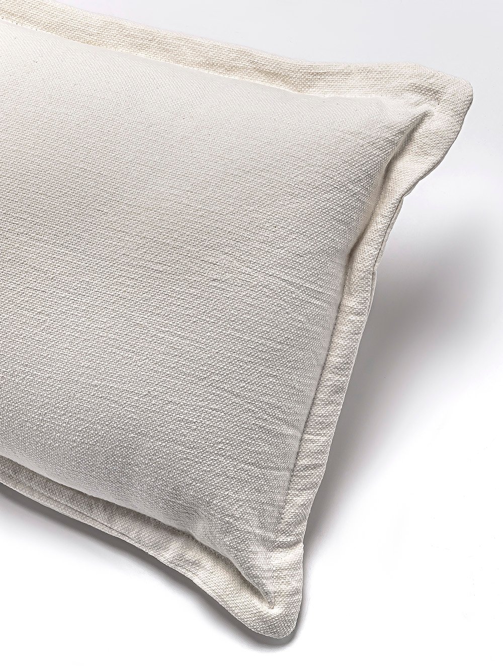 ALMOHADON VERONA 50X30 OFF WHITE image number null