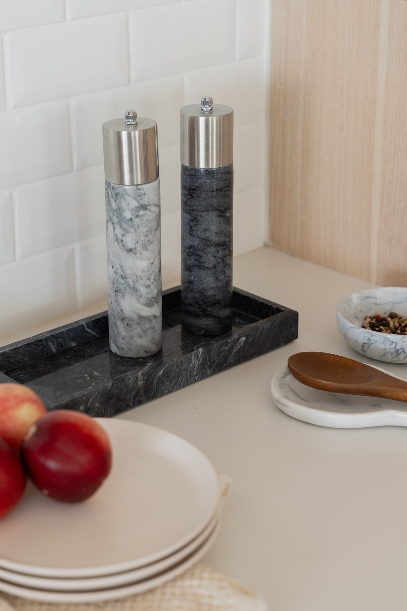 MOLINILLO SALERO Y PIMENTERO ARLO MARBLE WHITE & BLACK image number null