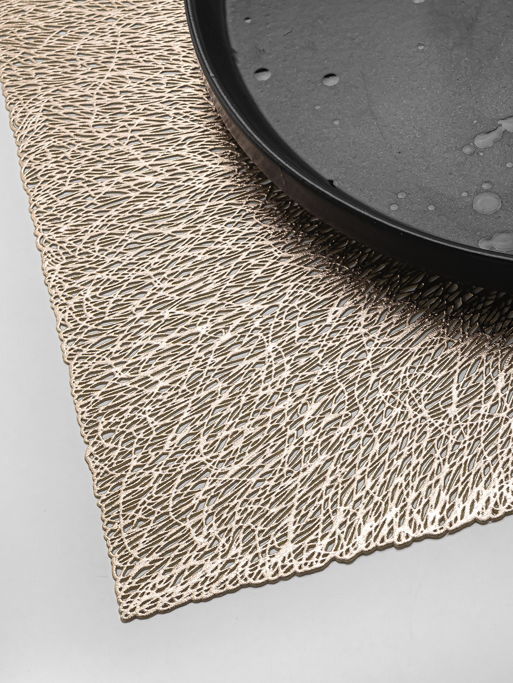 individual mesa-INDIVIDUAL RECTANGULAR GOLDEN 45X30 CM-MISHKA-1.jpg image number null