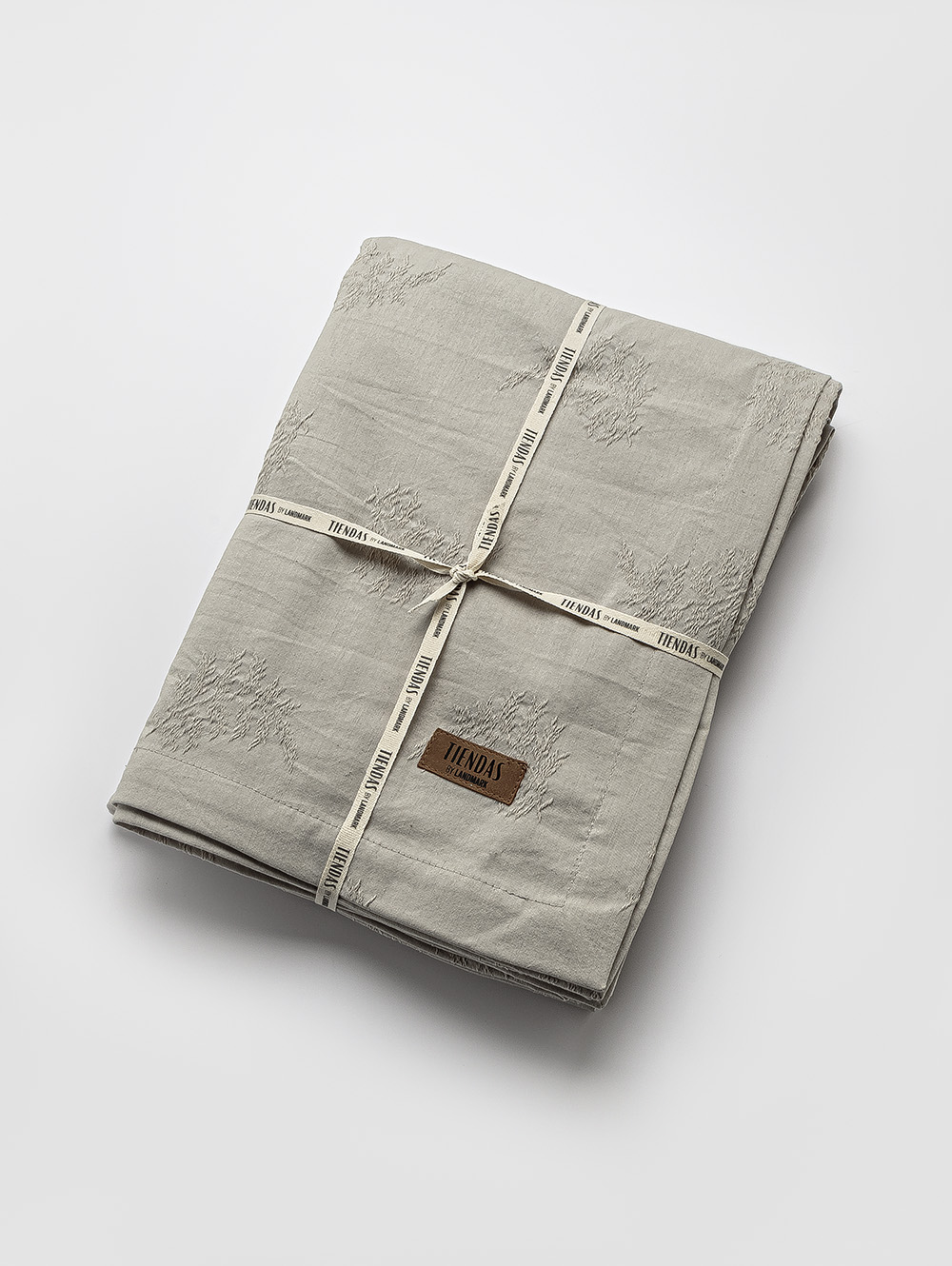 MANTEL LEAVES GRIS NIEBLA 270 X 150 image number null