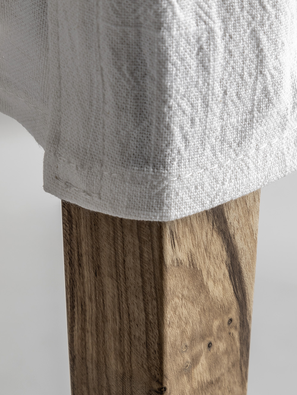 Silla de comedor con funda- PETIRIBI TUSOR BLANCO-Landmark-04.jpg image number null