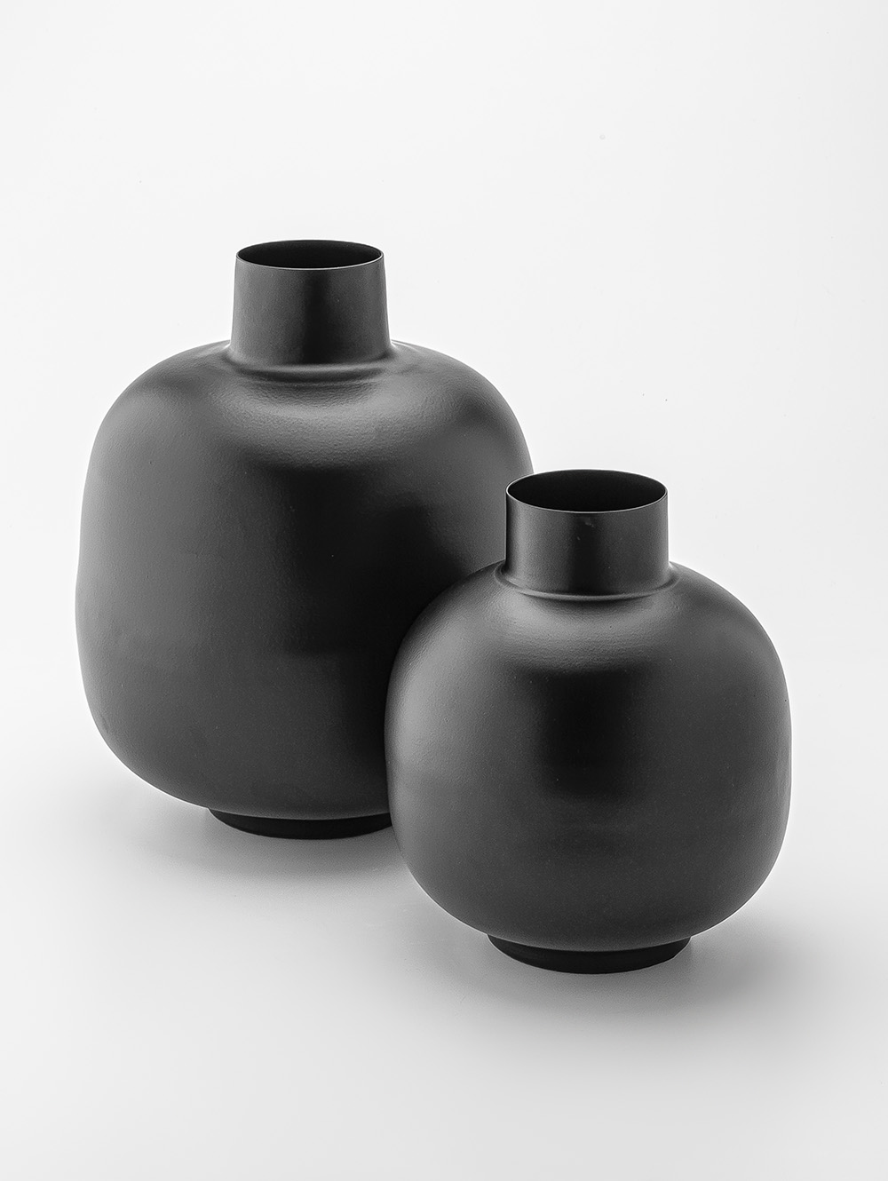 florero negro-FLORERO MODERN LARGE-CODECO-5.jpg image number null