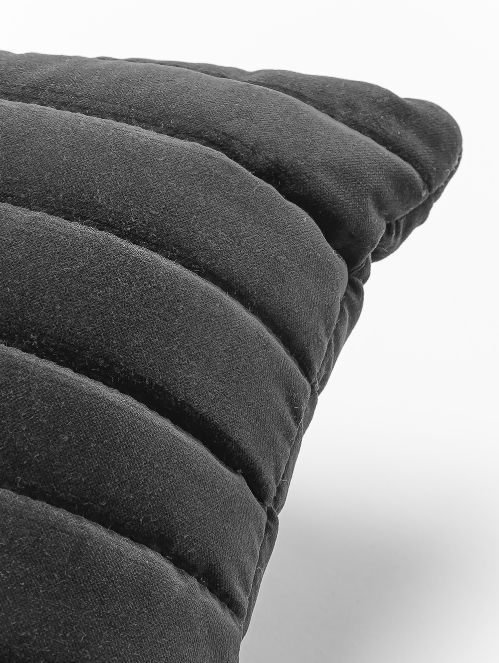 almohadon negro-ALMOHADON CANELON NEGRO 35 X 45-SOTAL-1.jpg image number null