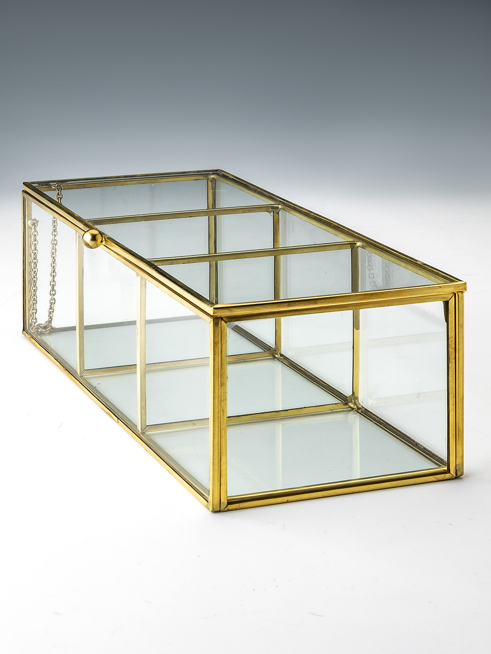 Alhajero de vidrio borde dorado-BATES-Landmark-01.jpg image number null