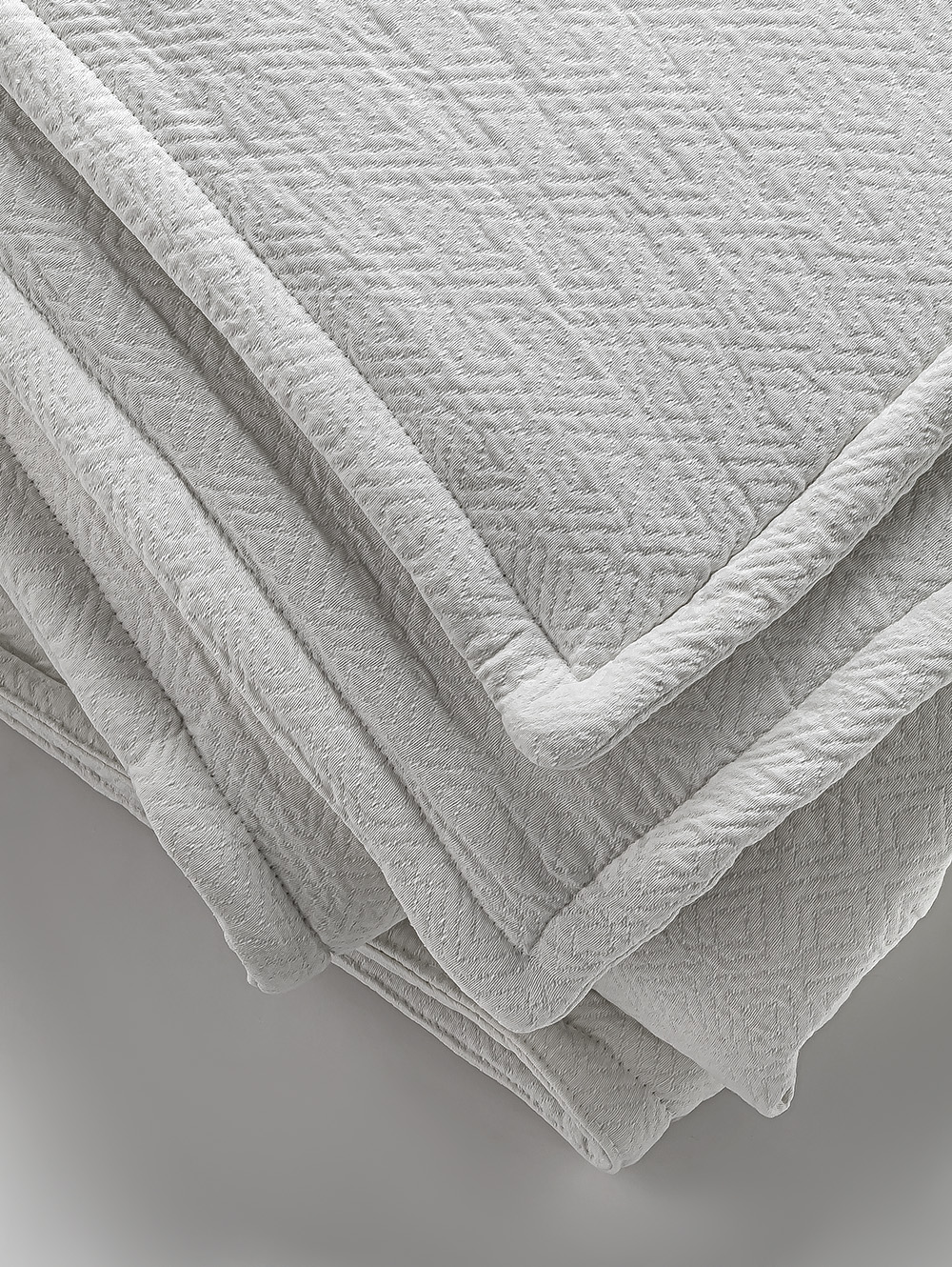 ACOLCHADO GIOVANNI QUEEN 240 X 250 OFF WHITE image number null