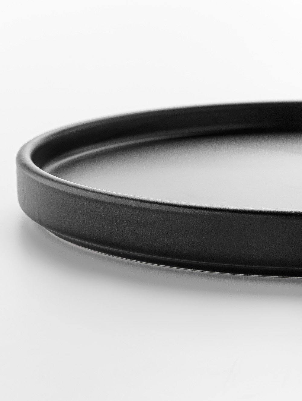 PLATO DE POSTRE STACKABLE NEGRO image number null