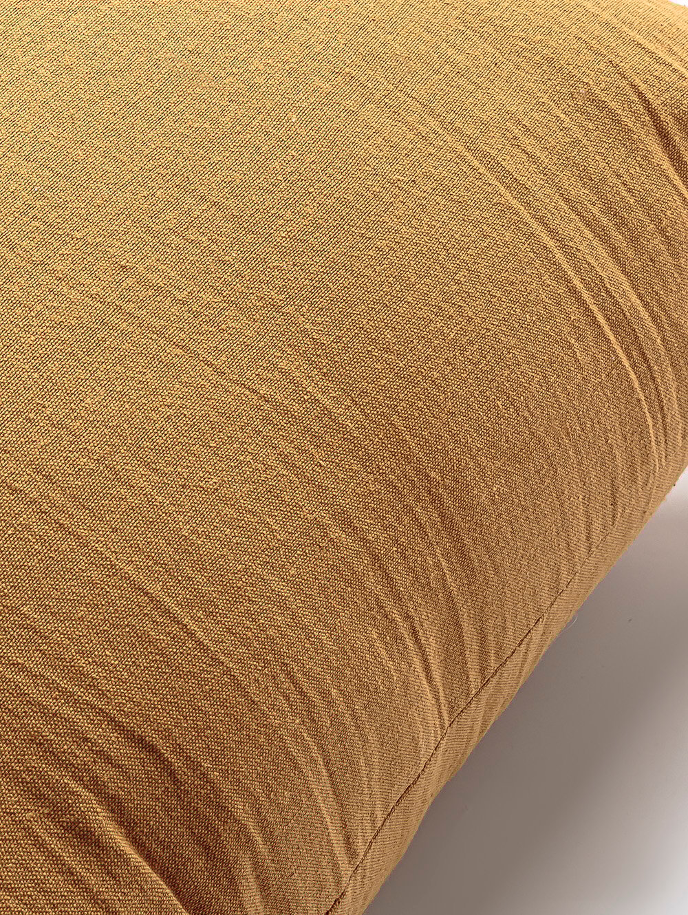 almohadon cuadrado-ALMOHADON BASIC TUSOR CANELA 45 X 45-FABRICA LANDMARK-4.jpg image number null