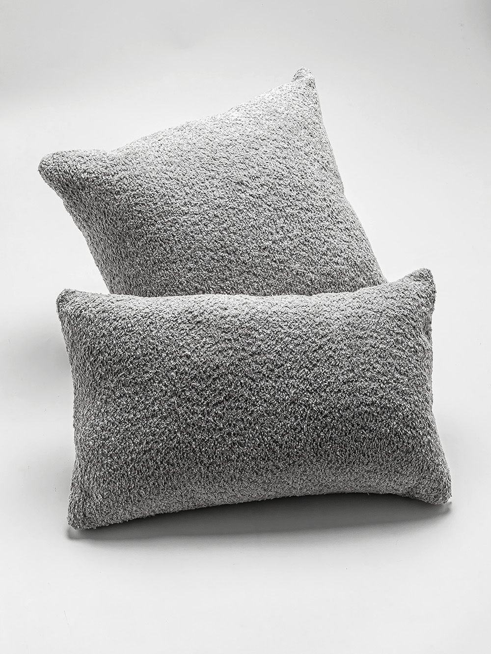 ALMOHADON ELISEO GRIS CLARO 50 X 30 image number null