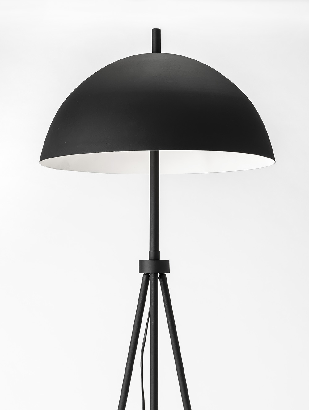 lampara de pie-LAMPARA DE PIE LERMA BLACK-LUNA PLENA-1.jpg image number null
