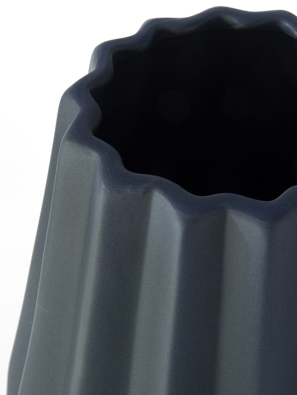 Florero geometrico gris-FLORERO JEWE DARK GREY LARGE-Tiendas Landmark-1.jpg image number null