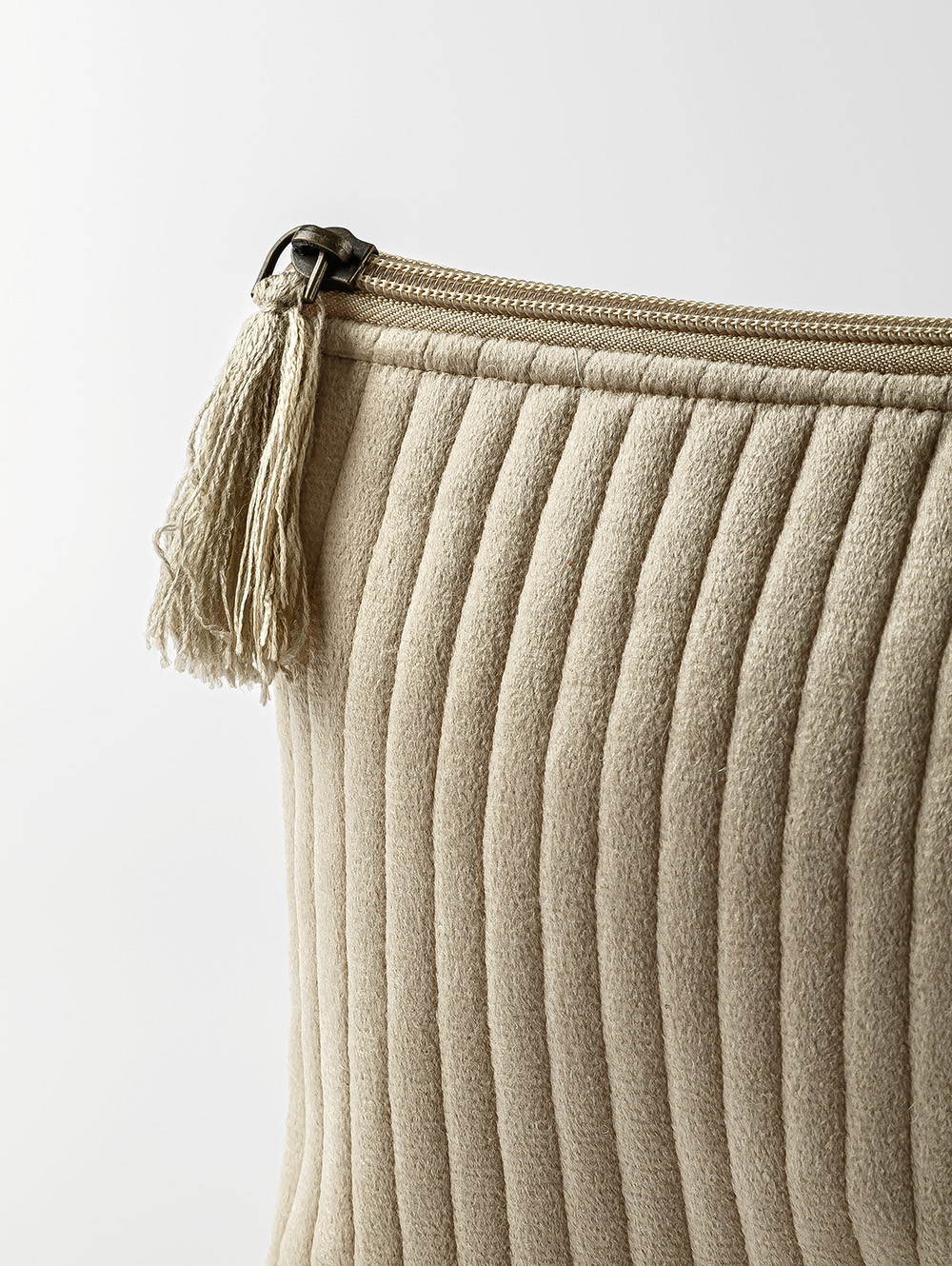 NECESER SAHA BEIGE 26X18 image number null