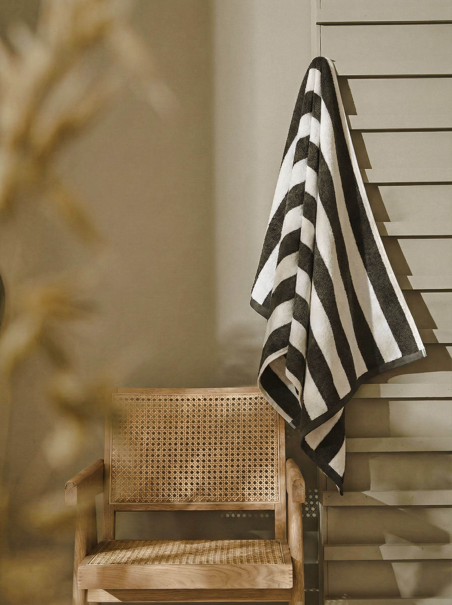 TOALLON DE PLAYA RAYAS image number null