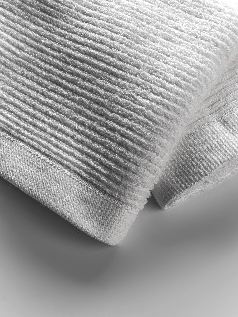 SET DE TOALLA Y TOALLON MILAN WHITE image number null