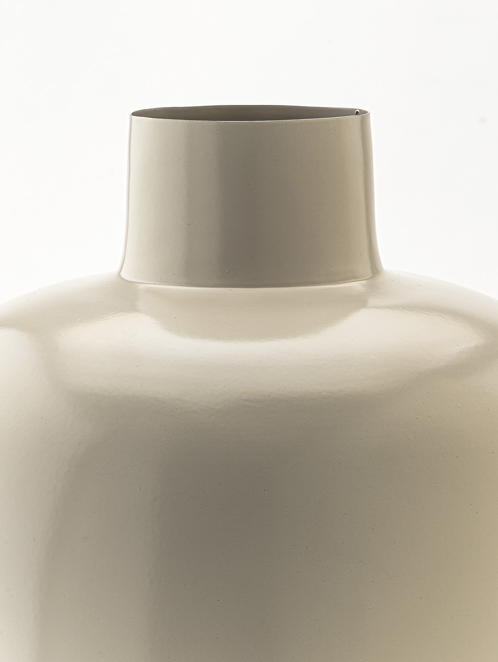 florero moderno-FLORERO MODERN LARGE OFF WHITE-CODECO-1.jpg image number null