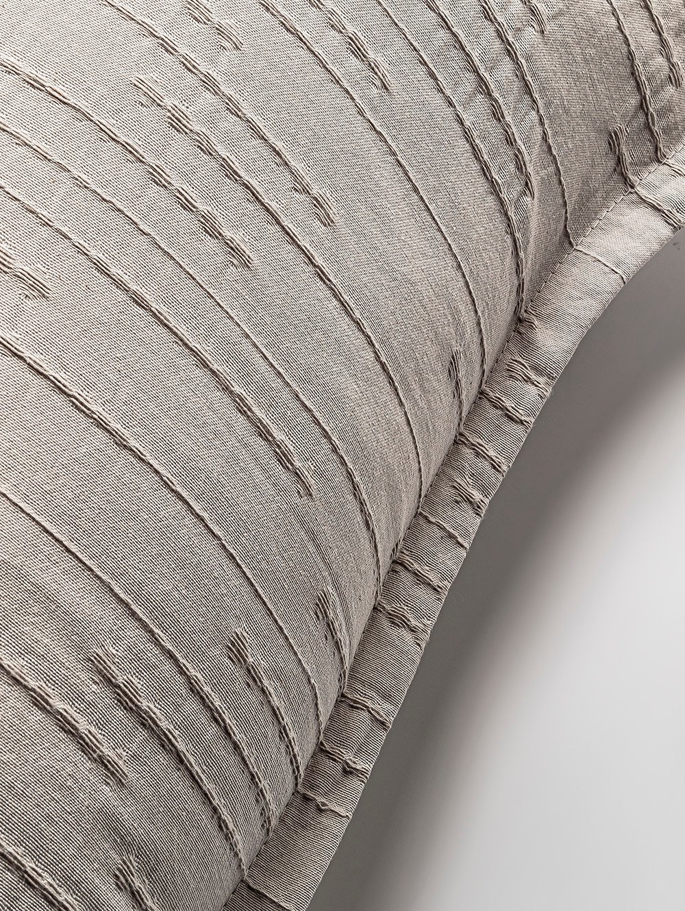 almohadon rectangular-ALMOHADON SAMI 70 X 50 NIEBLA-FABRICA LANDMARK-3.jpg image number null