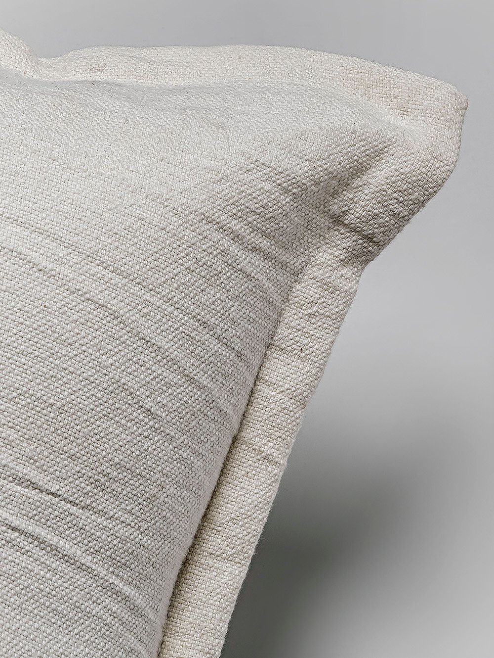 almohadon para sillon-ALMOHADON VERONA 50x50 OFF WHITE-FABRICA LANDMARK-5.jpg image number null