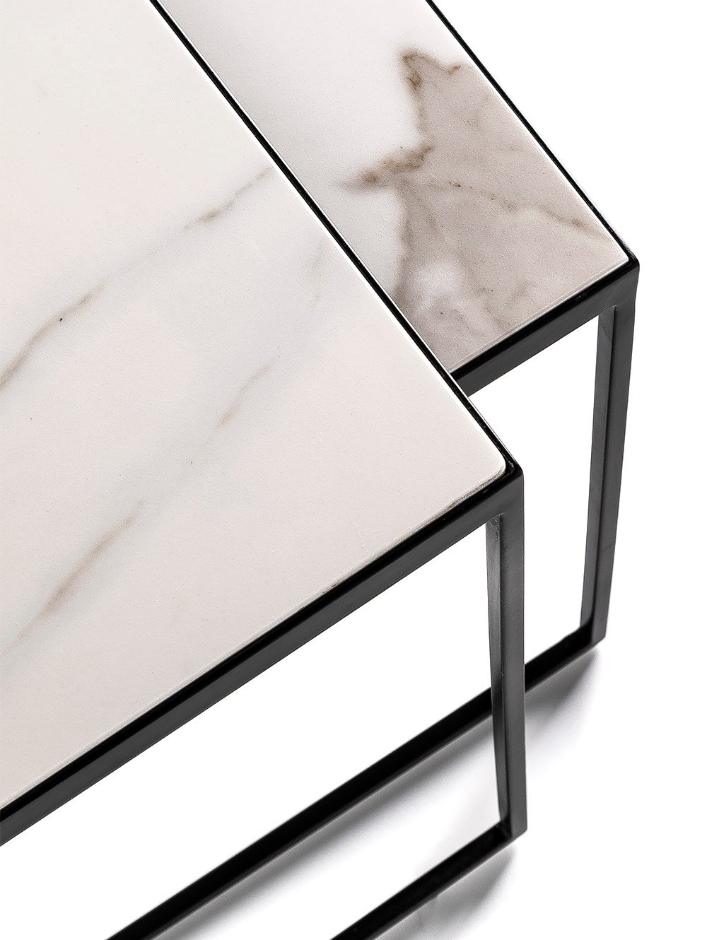 MESA BAJA NEO EN NEOLITH CALACATTA Y HIERRO - CARPINTERIA LANDMARK 05.jpg image number null