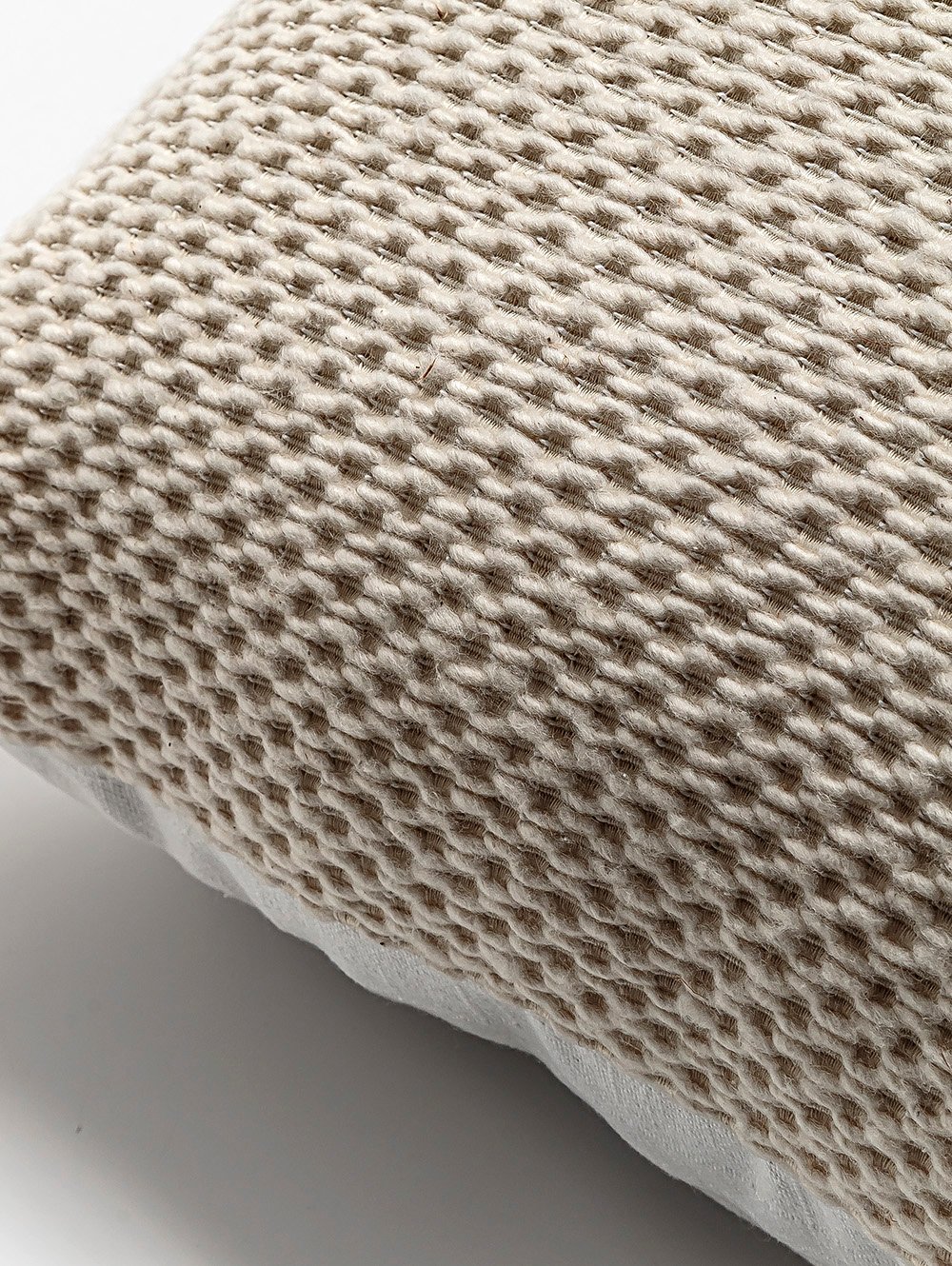 ALMOHADON ALMENDRA CRUDO RECTANGULAR 50X30 image number null