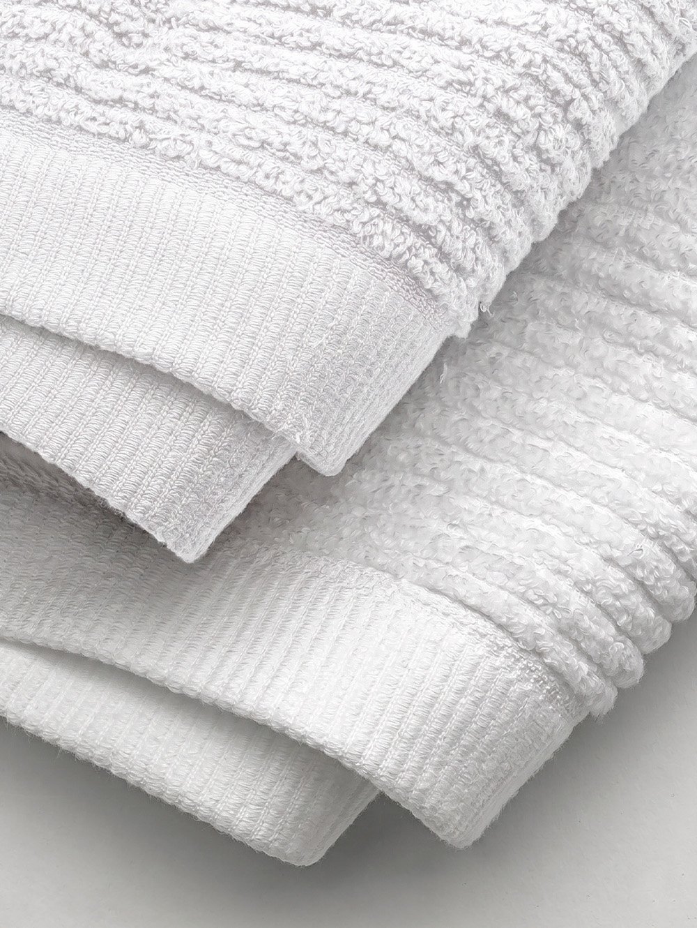 SETX2 VISITA MILAN WHITE image number null