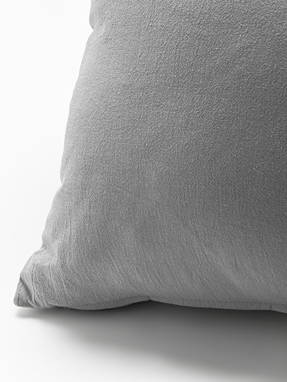 almohadones - ALMOHADONES BASIC 45 X 45 GRIS NUBE - FABRICA - 04.jpg image number null